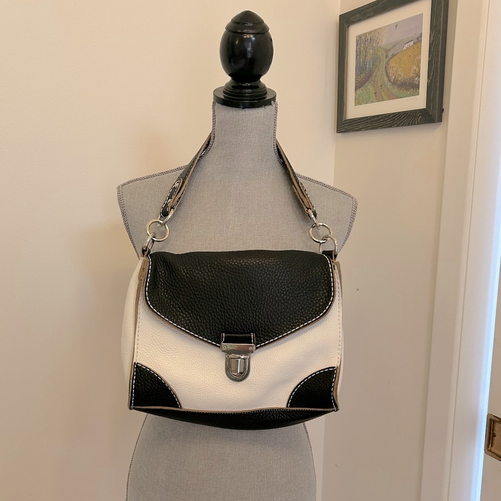 Vintage Roots Black and White pebbled leather shoulder bag